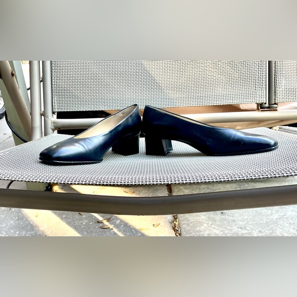 *EUC* Etienne Aigner Sarah Pumps - Womens Size 10M - Black Leather -Made n Spain - Picture 5 of 10